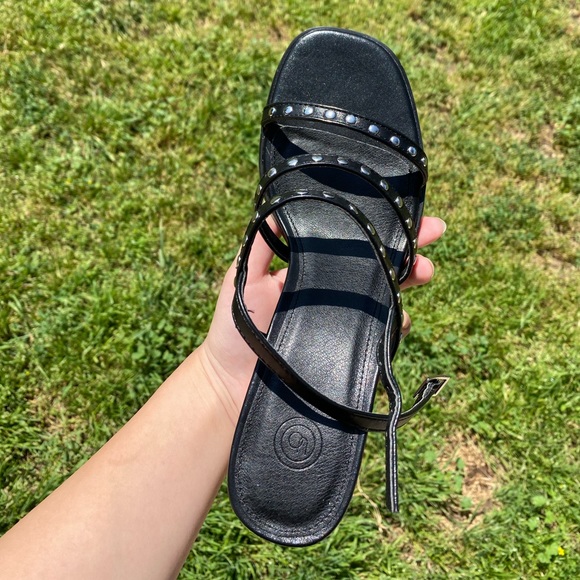 UO strappy heels - Picture 2 of 3